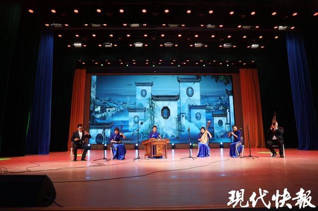 丝竹雅韵跨越千里“弦上江南”专场音乐会走进克州校园